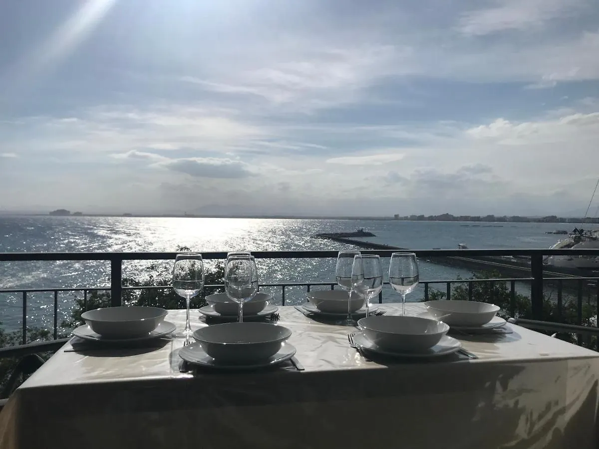Far Bay Apartman Roses Spanyolország