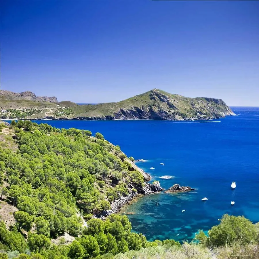 Far Bay Apartment Roses Spain